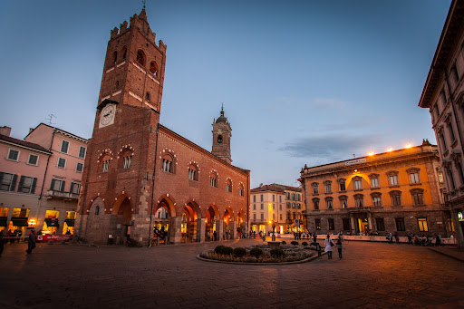 I Babbi Natale acrobatici all'Arengario di Monza!