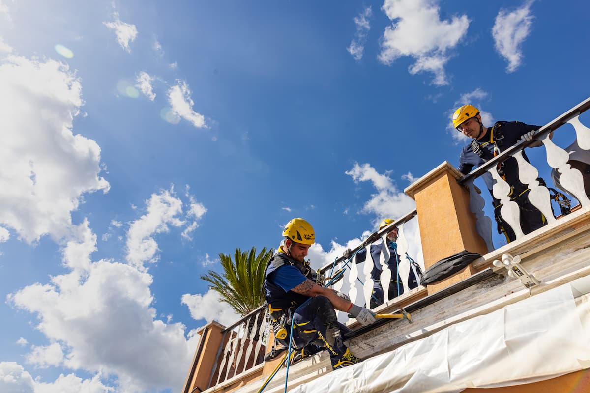 Altezza ringhiere balconi e parapetti: Normativa, requisiti di sicurezza